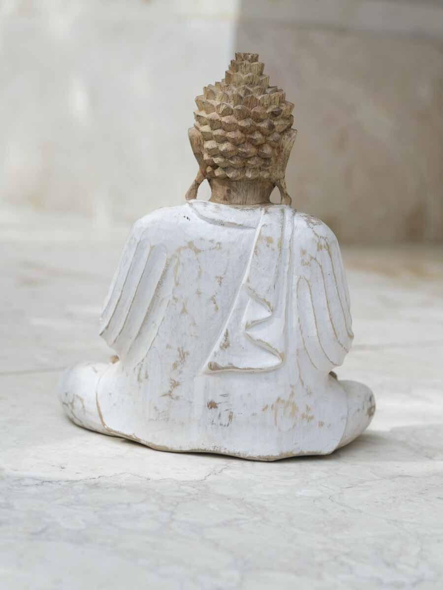 Buddha i hvitt